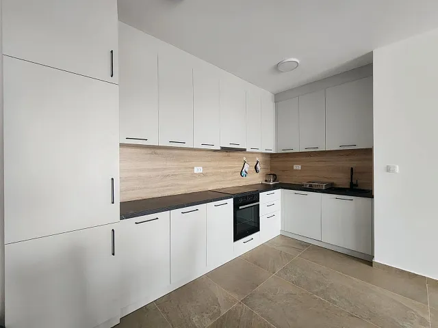 One-Bedroom Apartment 53 m² with Terrace and City & Sea View — Bečići — photo 6